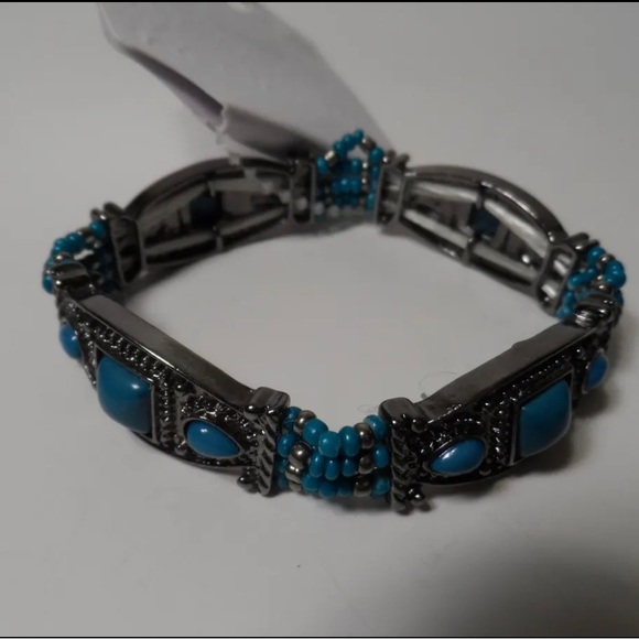 Mia Collection by Kim Min Sun Women's Resizable Turquoise Hematite Bracelet - Picture 4 of 5